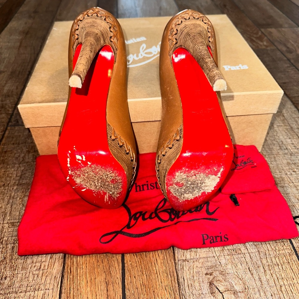 Christian Louboutin cognac heels - Picture 2 of 3